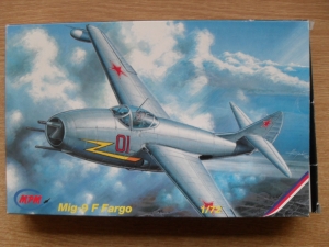 MPM 1/72 72052 MiG-9F FARGO